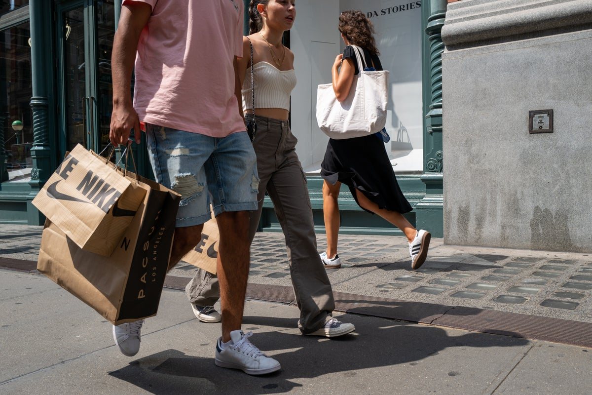 US economy grows 3.4% in third quarter on strong consumer spending