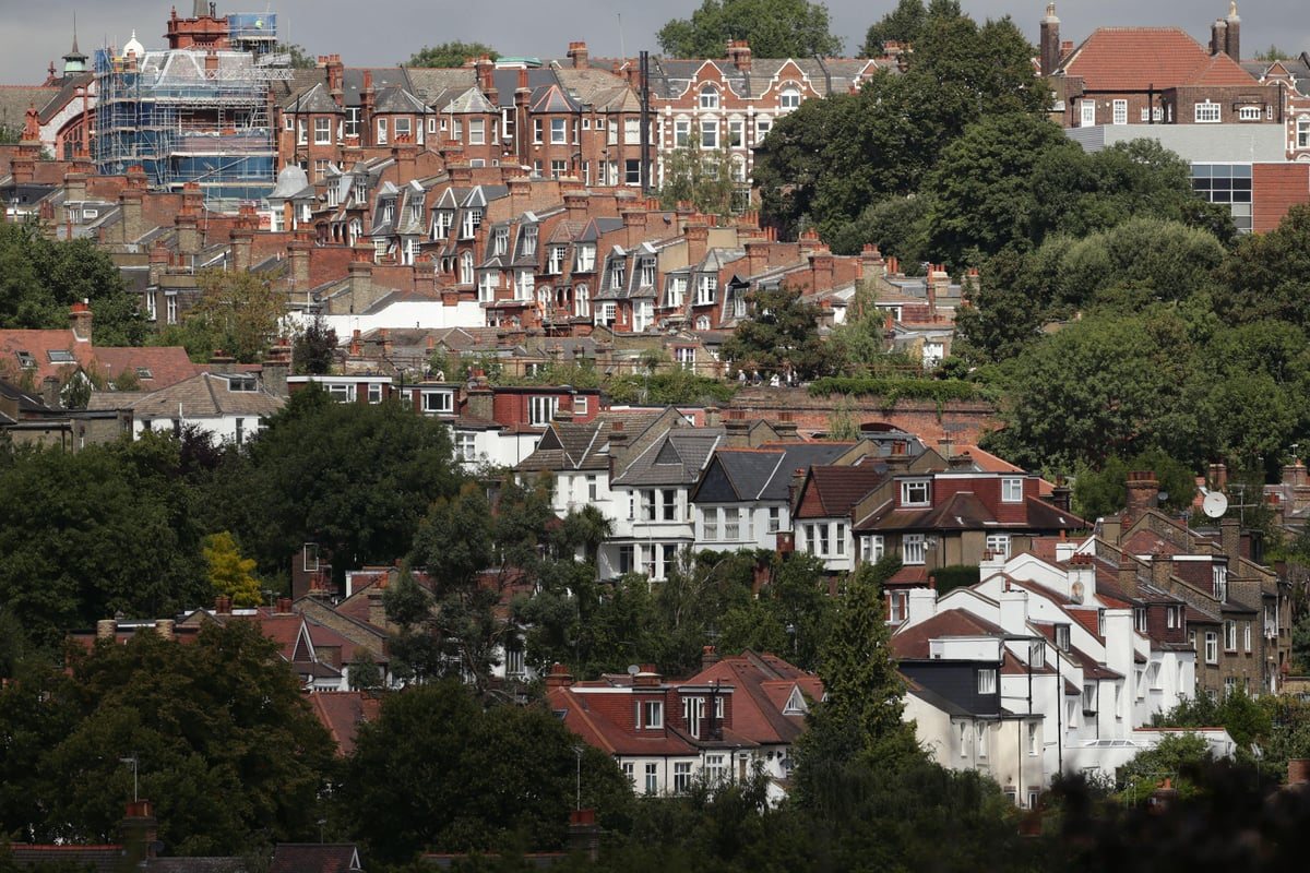 UK house price growth halves as Middle East conflict deters buyers