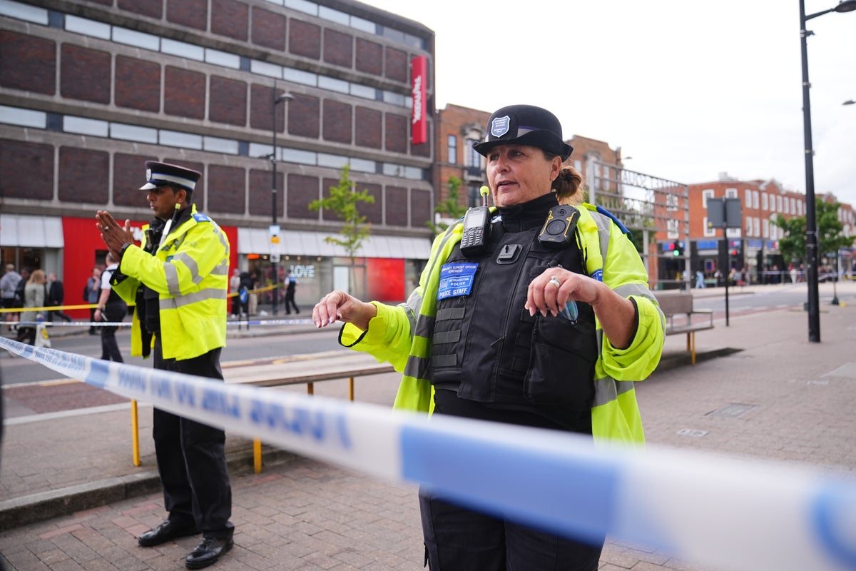 Four Hospitalised and Seven Arrested After Bromley High Street Stabbing