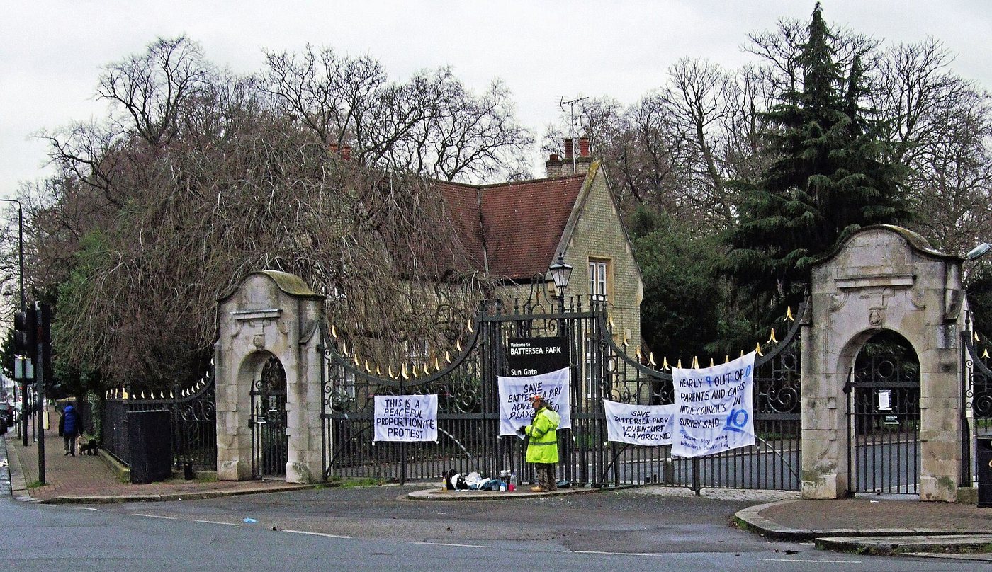 Totnes parents stage 'play protests' to save school field from sale