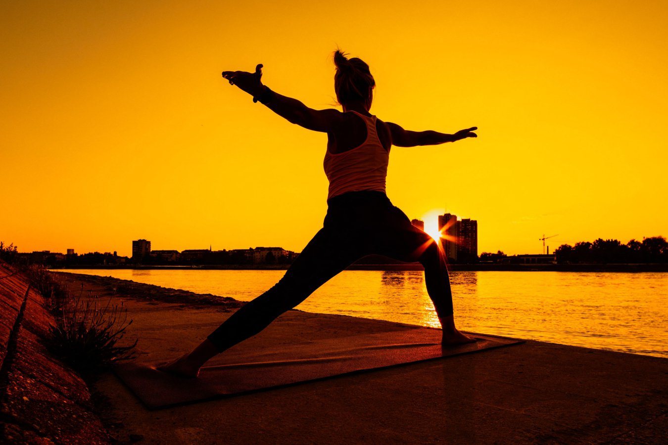 Healthcare must look beyond illness to lifestyle and community, analysis argues