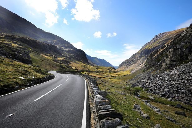 Snowdon summit queue disputes prompt Eryri National Park response