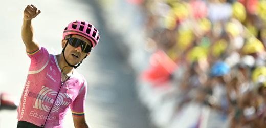 Richard Carapaz Wins Tour de France Stage 18 as Questions Swirl Around Tadej Pogačar