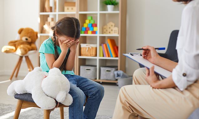 Children as young as six facing mental health crises in A&E, doctors warn