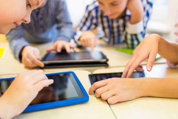 Doctors Warn of Child Health Crisis as Nearly One Million Pupils Use Screens in Almost Every Lesson