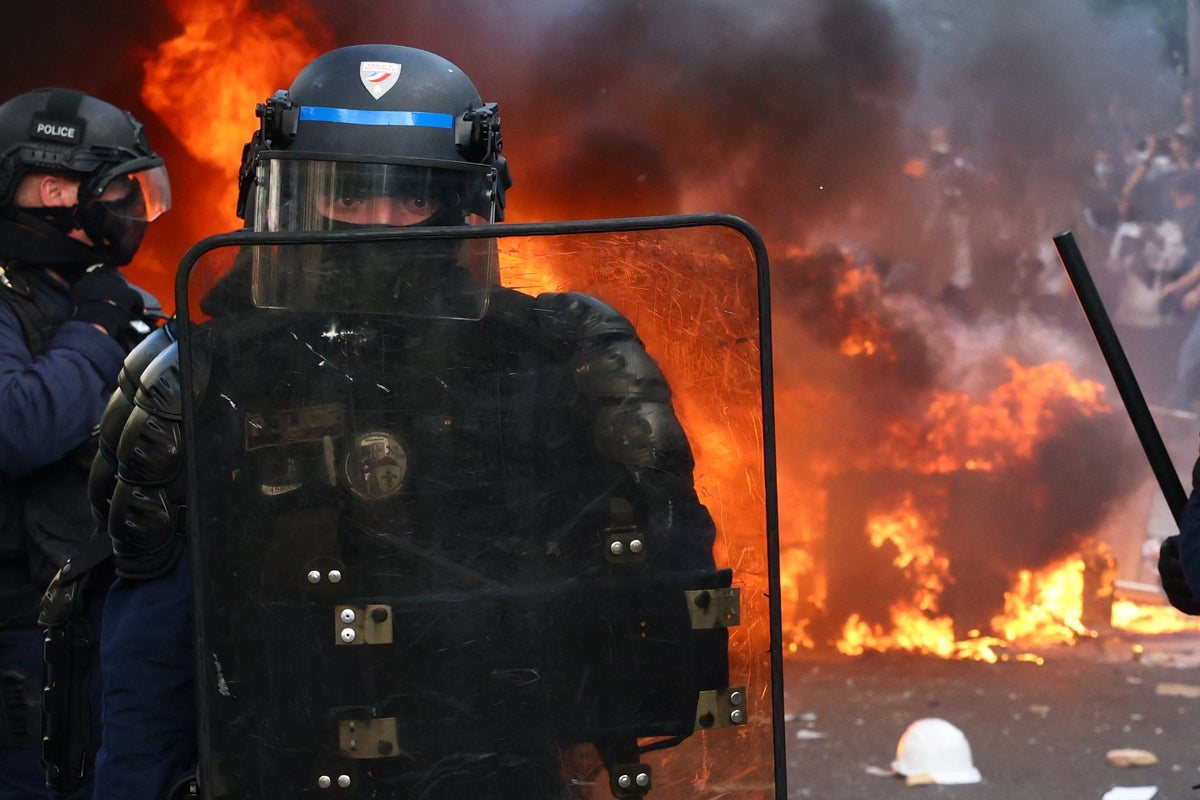 French Police Fire Tear Gas as 250,000 Join School Protests
