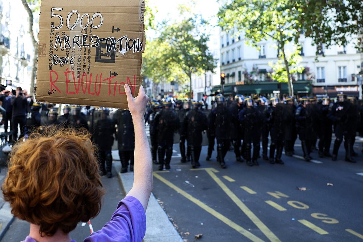 French school protests escalate as tens of thousands demand better education