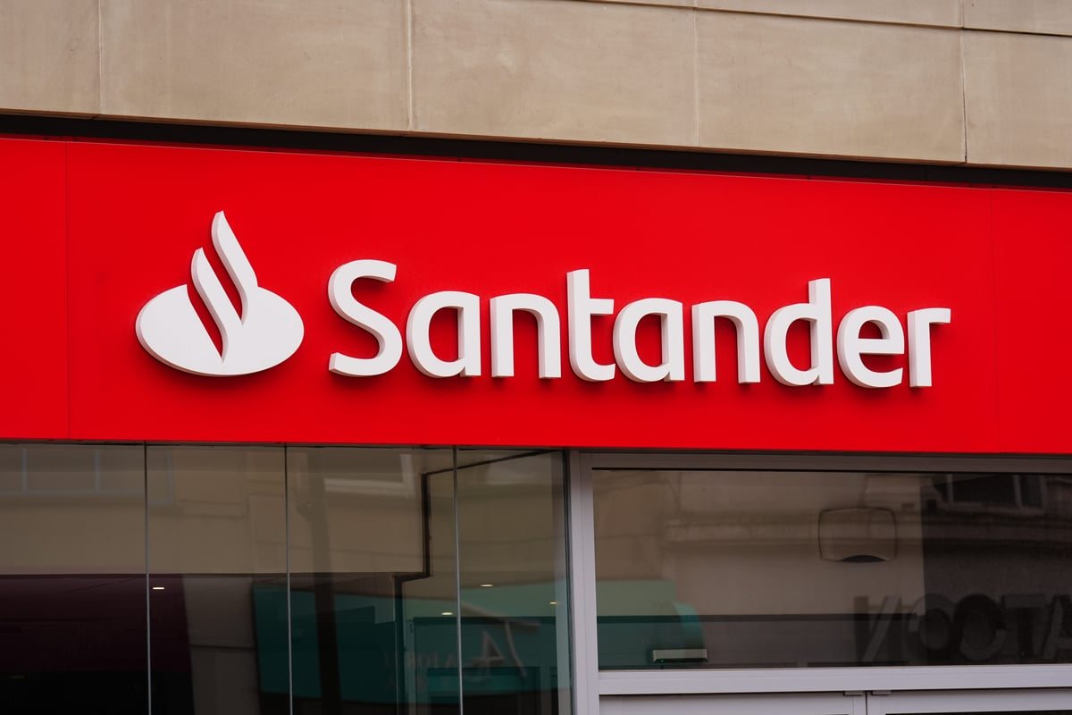 Santander Online Banking Outage Leaves UK Customers Unable to Log On