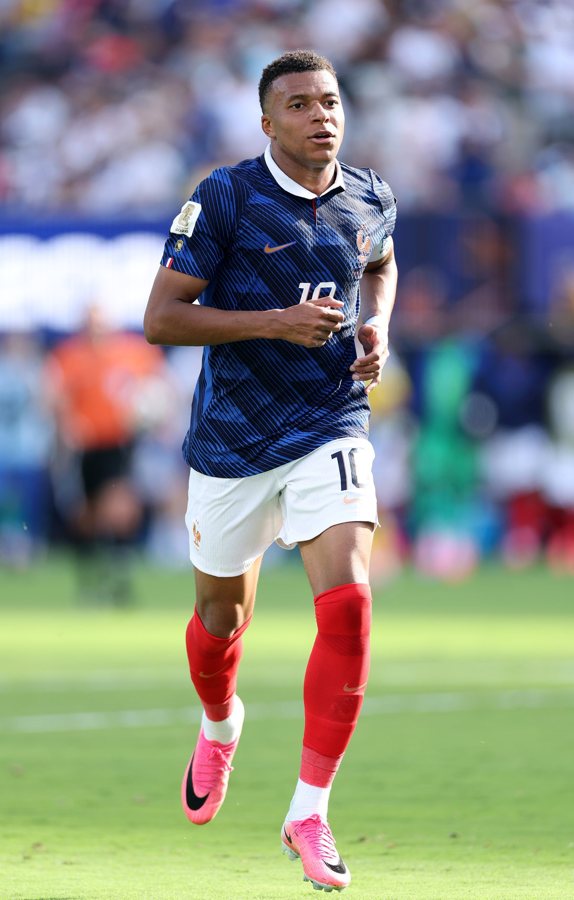 France Face Paraguay in World Cup Qualifier with Rotation in Mind