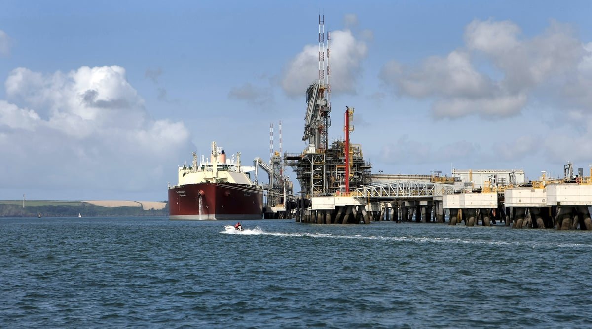 Soaring Oil and Gas Prices Pose New Inflation Challenge for UK Chancellor Reeves