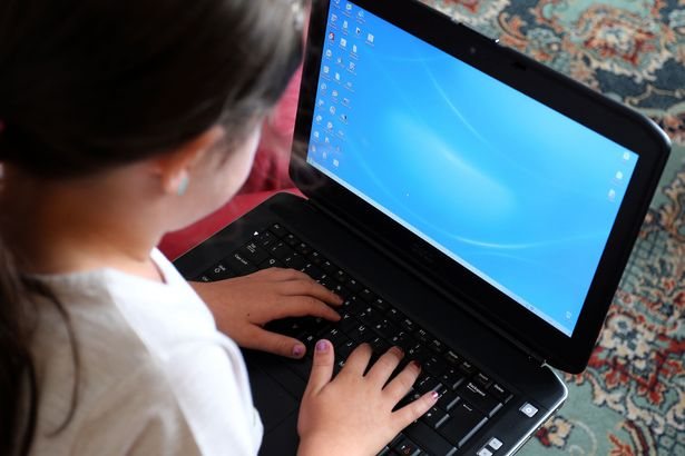 Doctors warn of rise in toasted skin syndrome among children using devices