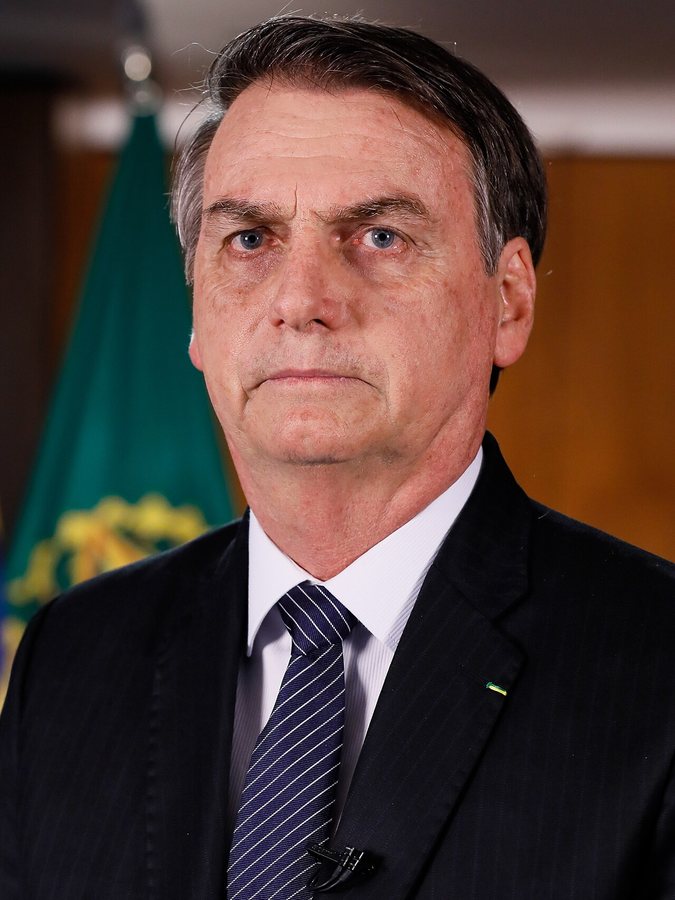 Bolsonaro narrowly leads Lula as Brazil extends runoff voting