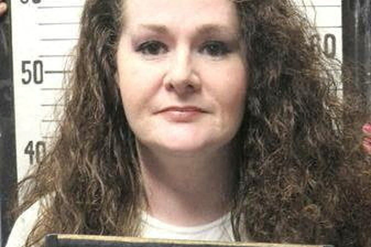 Tennessee execution of Christa Pike halted after lethal injection fails