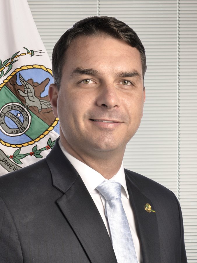 Flávio Bolsonaro Wins First Round as Family Dynasty Takes Shape