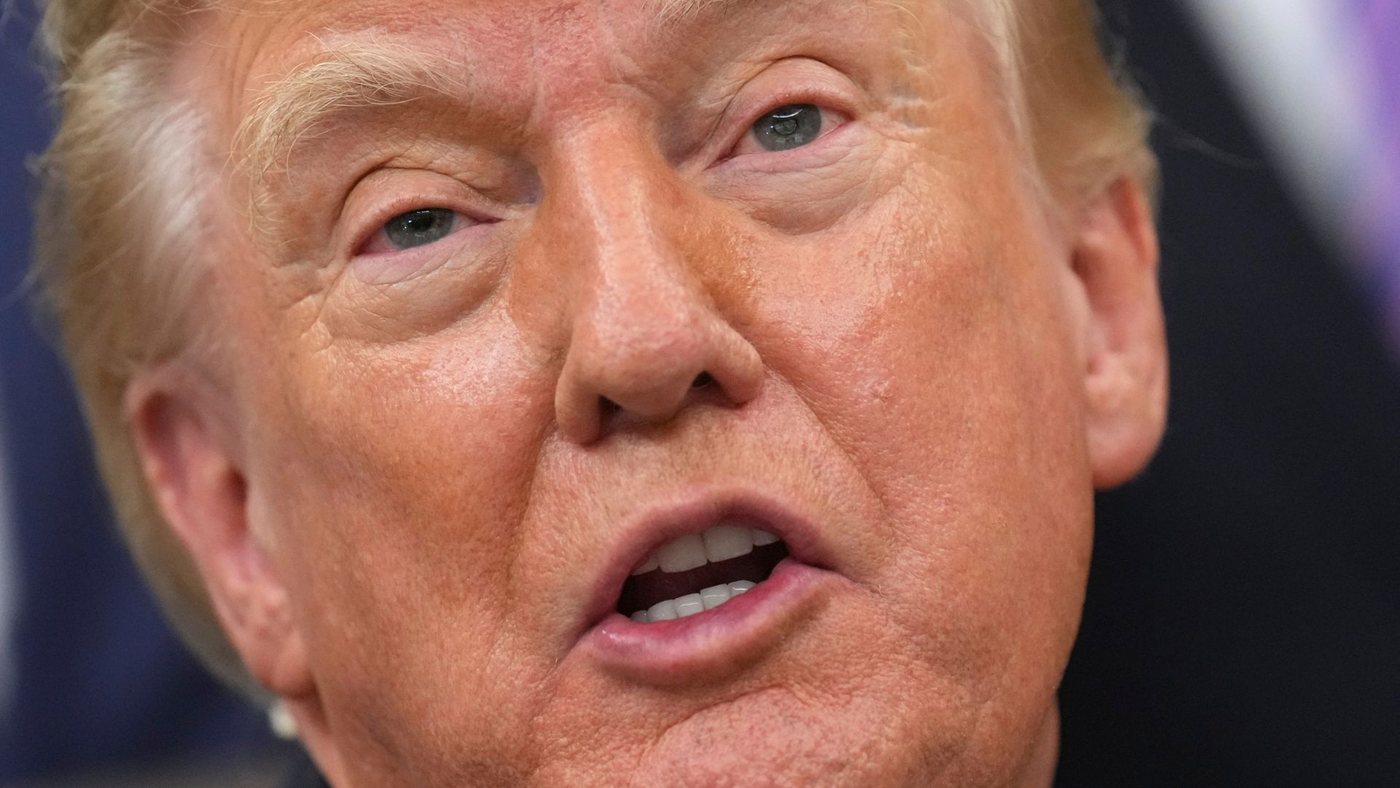 Trump Says He Is Banning Three Major US Media Outlets Over 'Fake News'