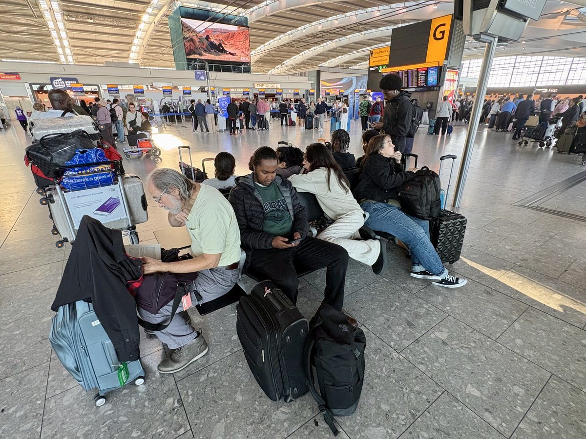 UK flight chaos: passengers unlikely to get compensation after air traffic failure