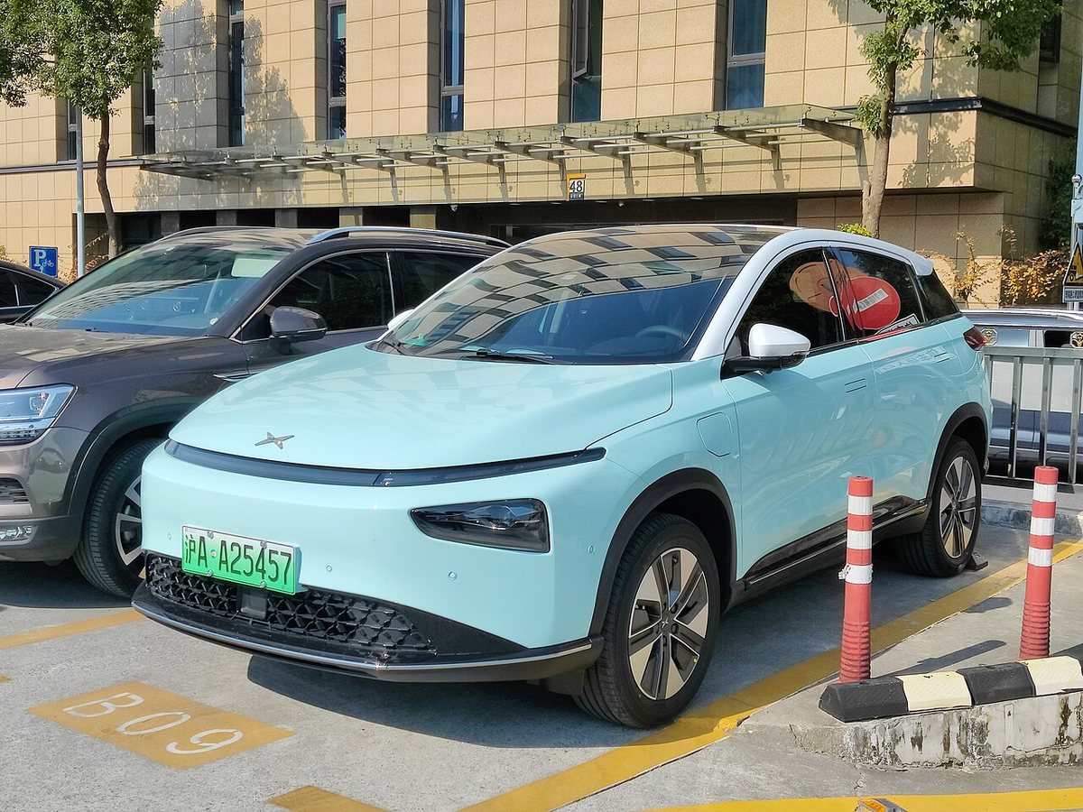 Xpeng takes control of UK sales ahead of L03 crossover launch