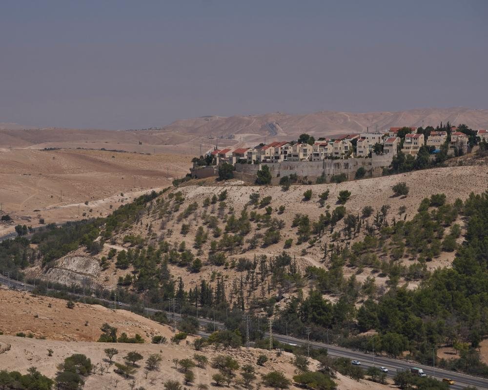 MPs Warn British Banks Against Investing in E1 Israeli Settlement
