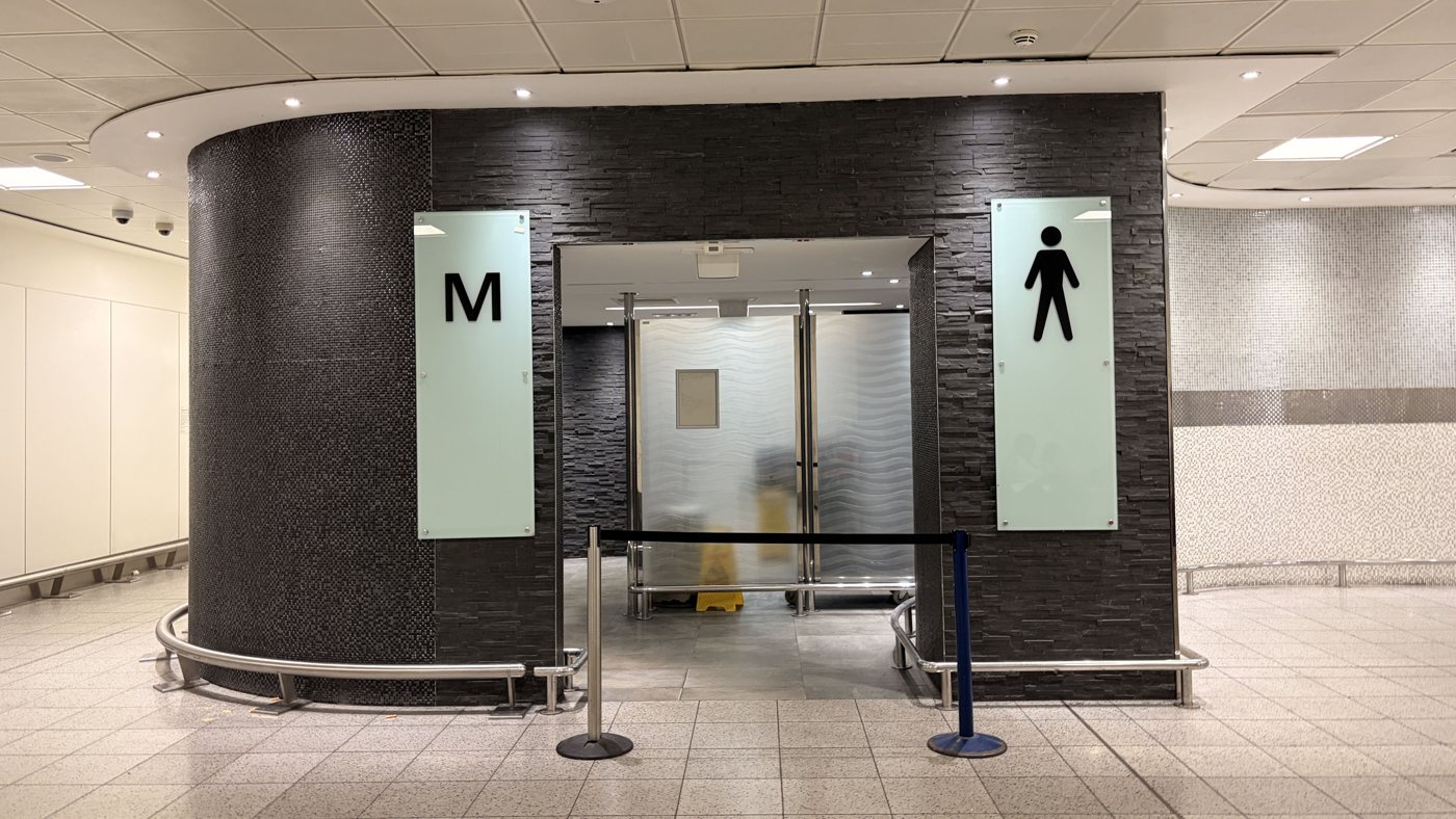 Gatwick passengers face toilet shortage due to water supply outage