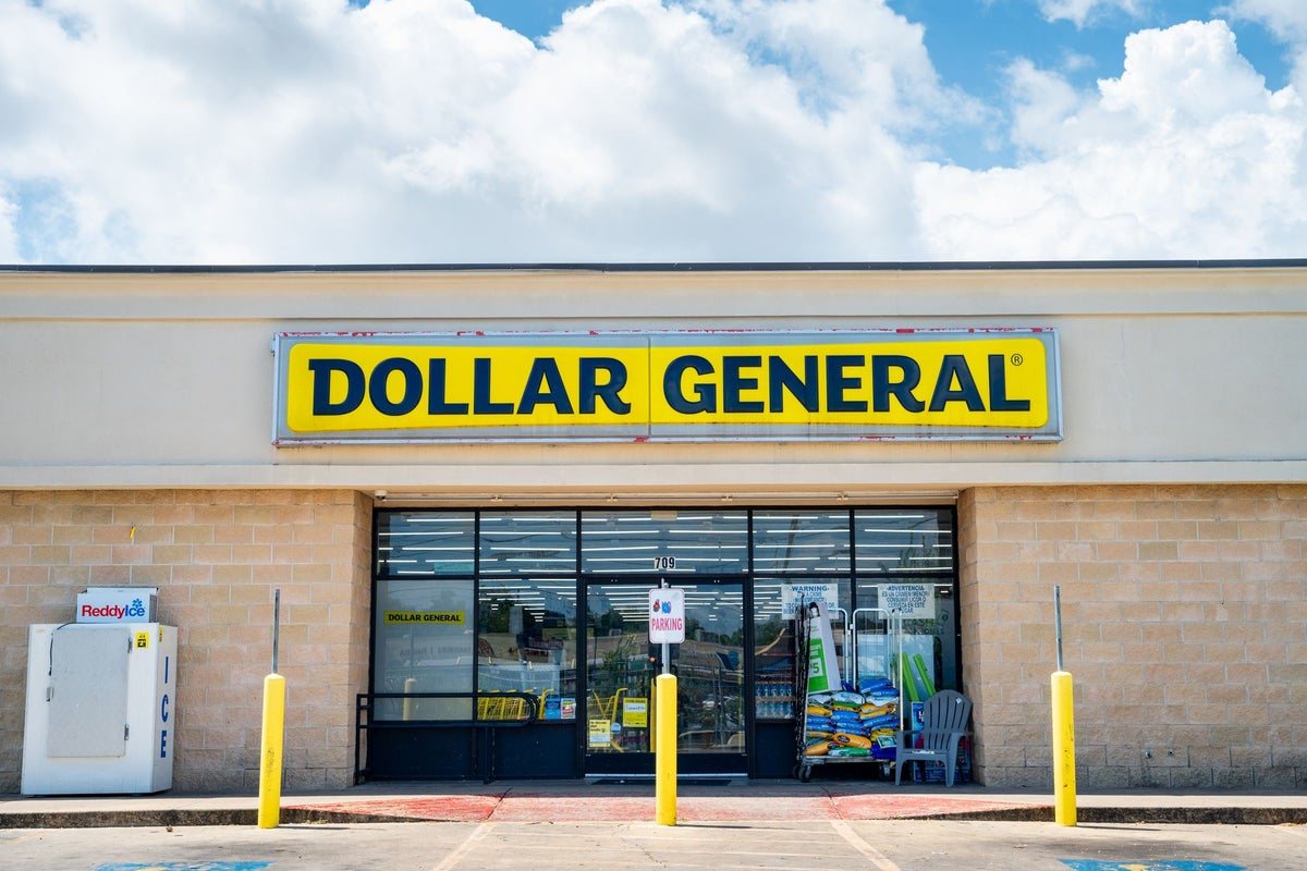 Dollar General Warns Shoppers Are Squeezed by Fuel, Utility and Food Costs