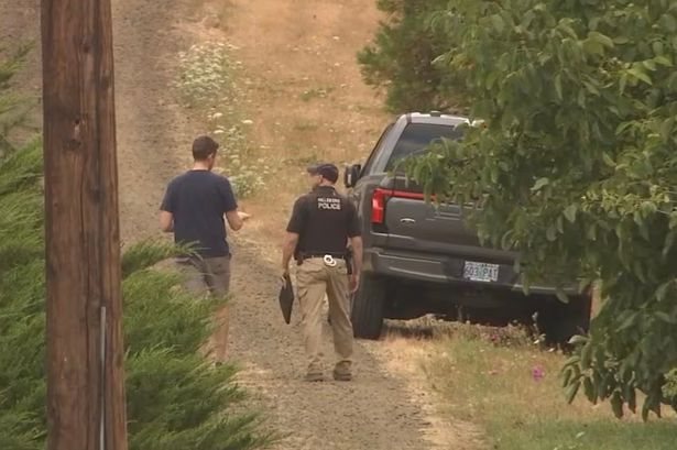 Oregon police find suspect dead in car after five bodies discovered