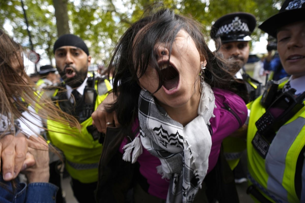 Thousands March Through London in Pro-Palestinian Demonstration