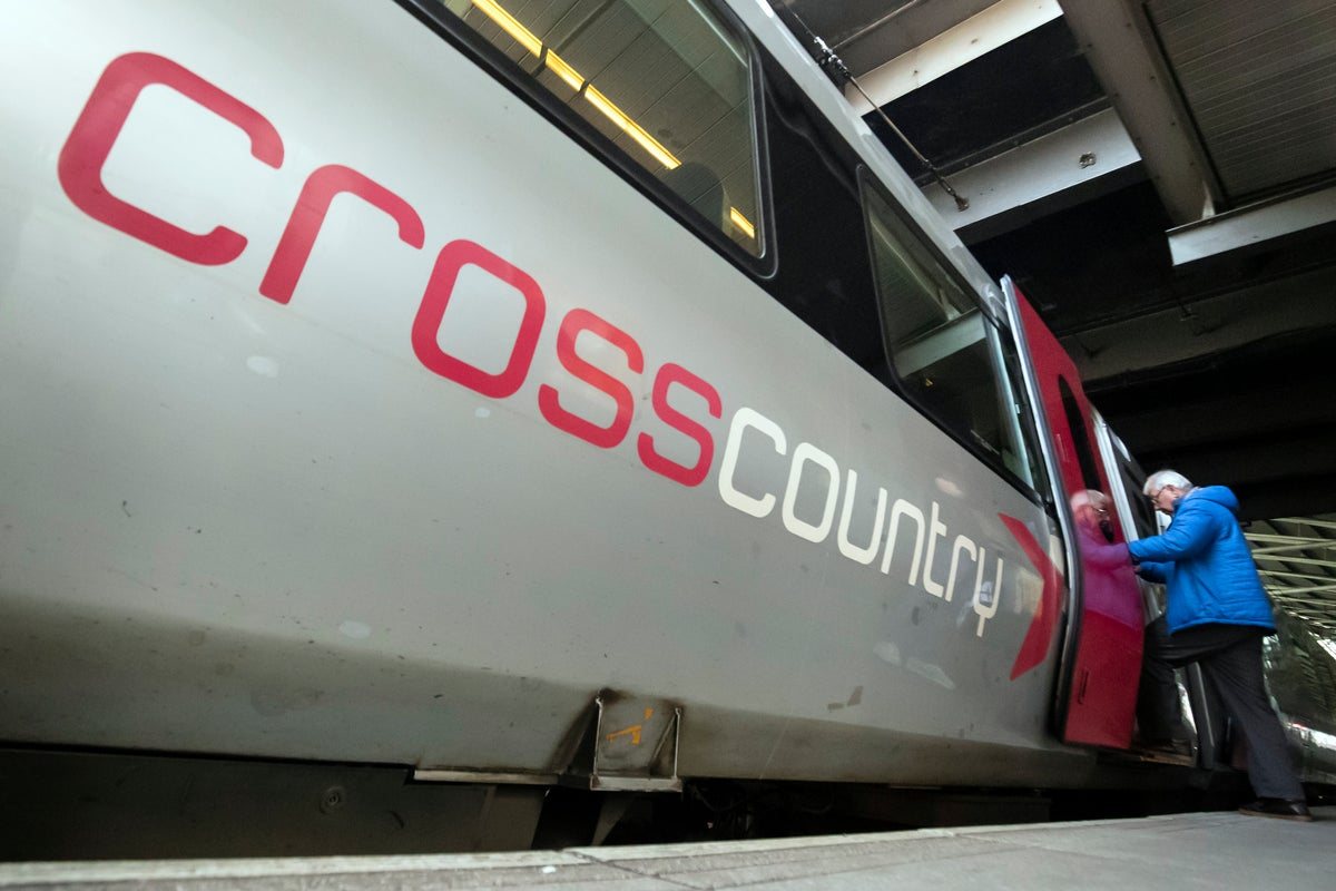 CrossCountry cancels almost all trains after UK power cut