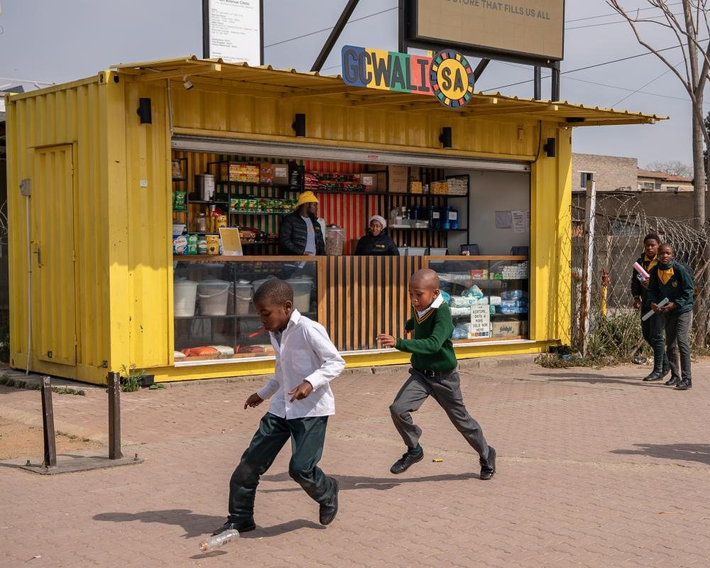 South Africa's Weigh-and-Pay Shops Take On the 'Poverty Tax'