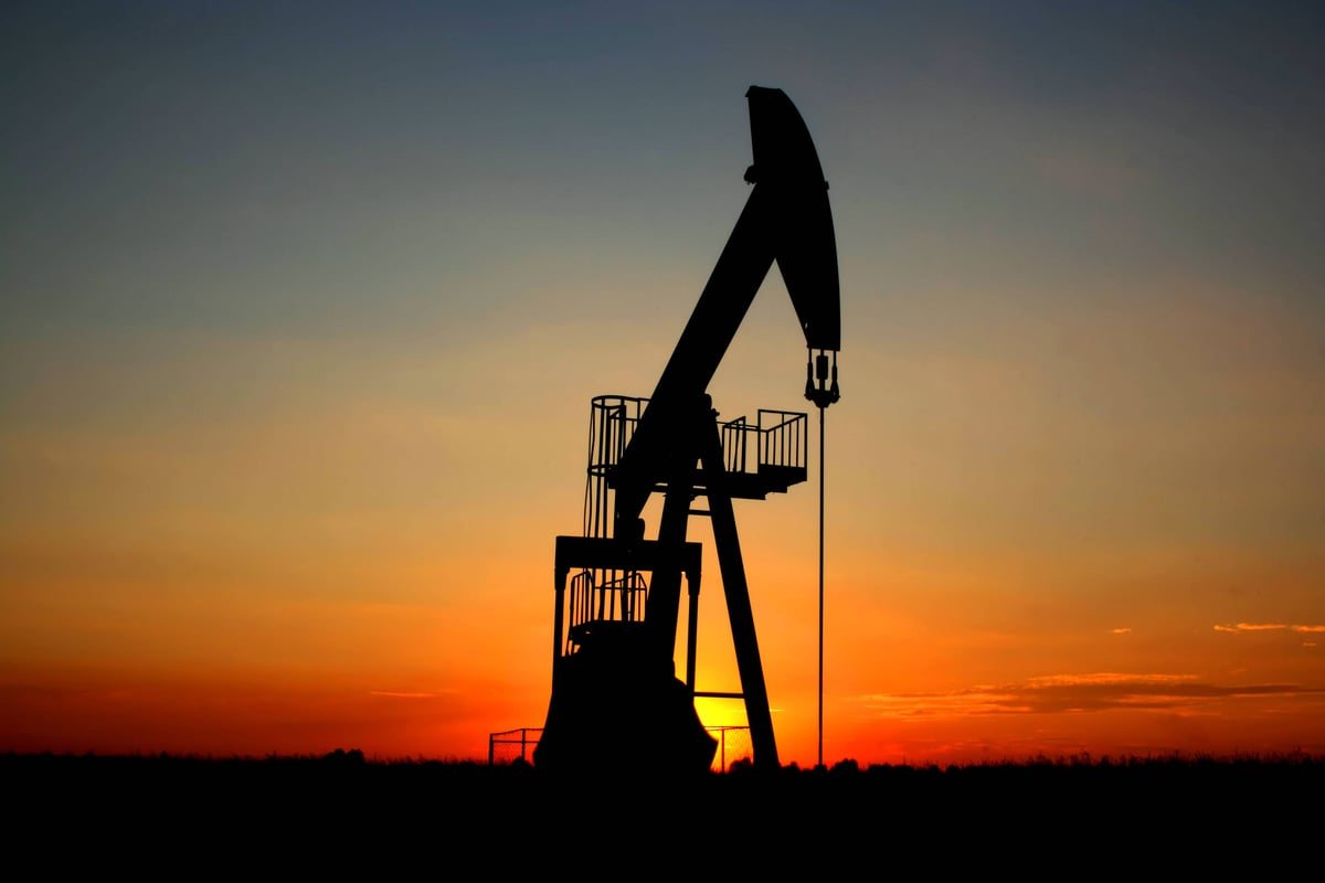 Oil and gas prices climb after Saudi Arabia closes east-west pipeline