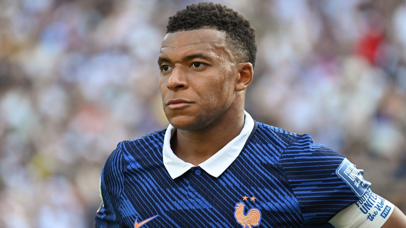 France and Paraguay Face Off in World Cup Round of 16 Amid Extreme Heat in Philadelphia