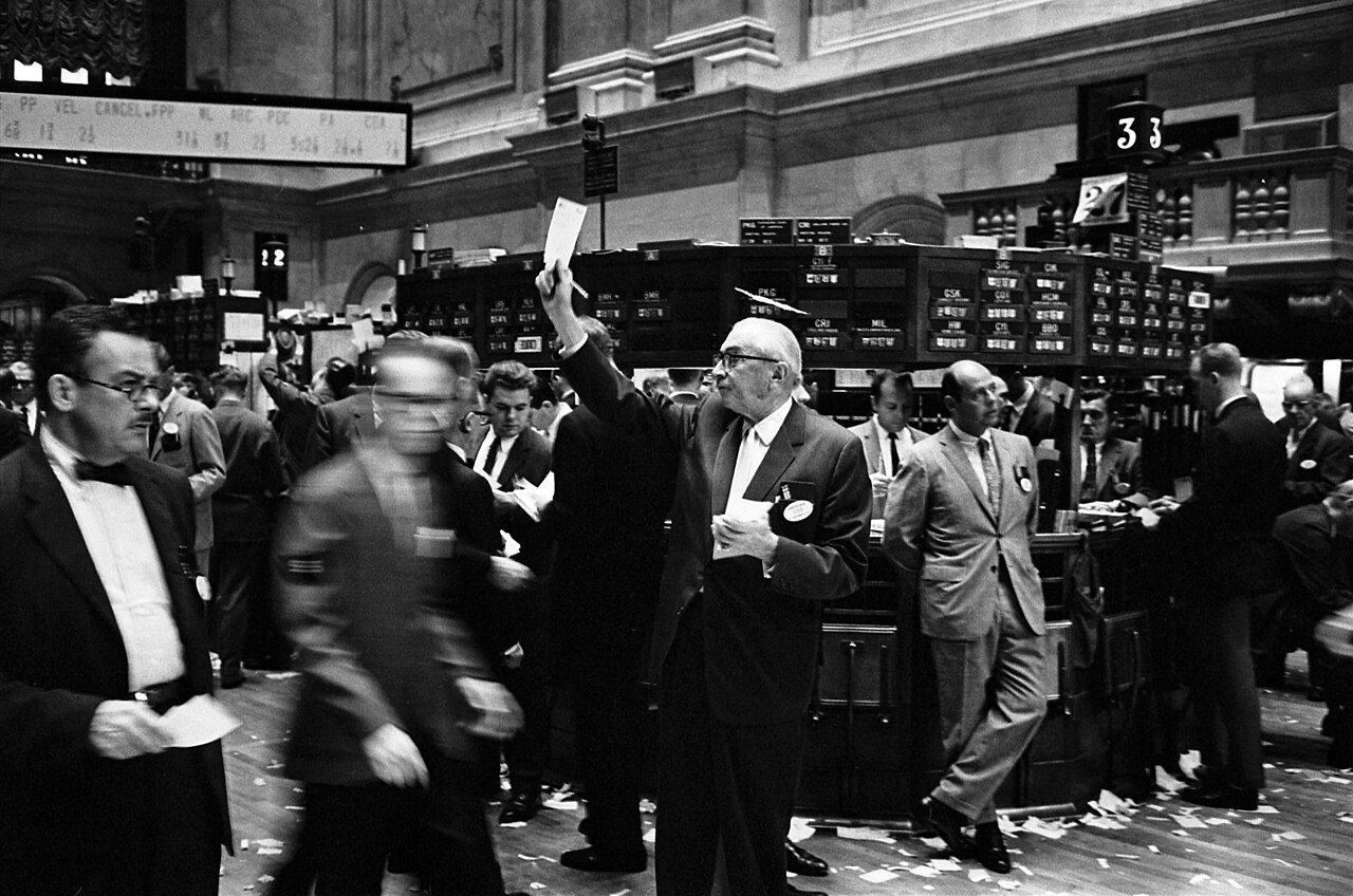 Global Markets Face Renewed Turmoil as AI Debt, Iran War and Bond Yields Alarm Investors